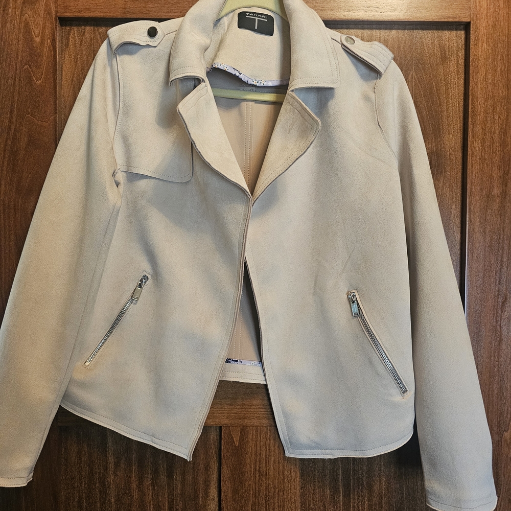 T Tahari Light Size M Tan Utility Jacket